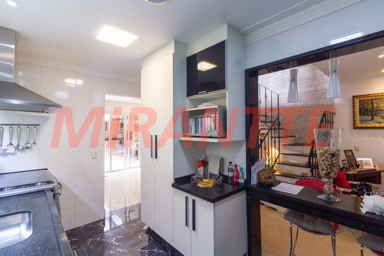 Sobrado de 178m² com 3 quartos em Jaçana