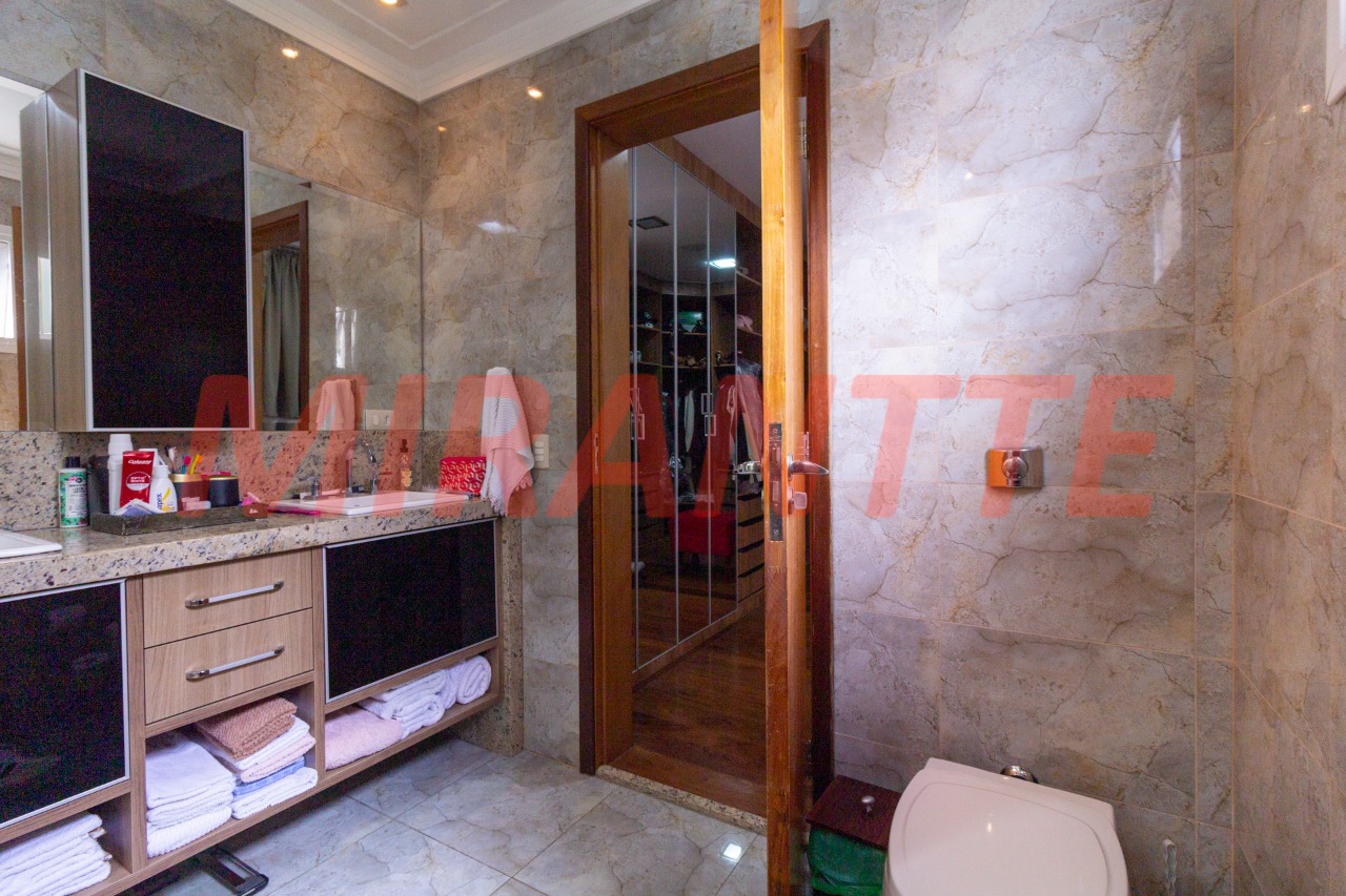 Sobrado de 178m² com 3 quartos em Jaçana