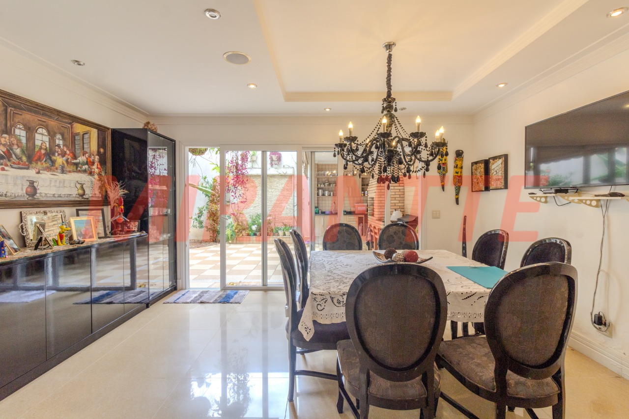 Sobrado de 178m² com 3 quartos em Jaçana