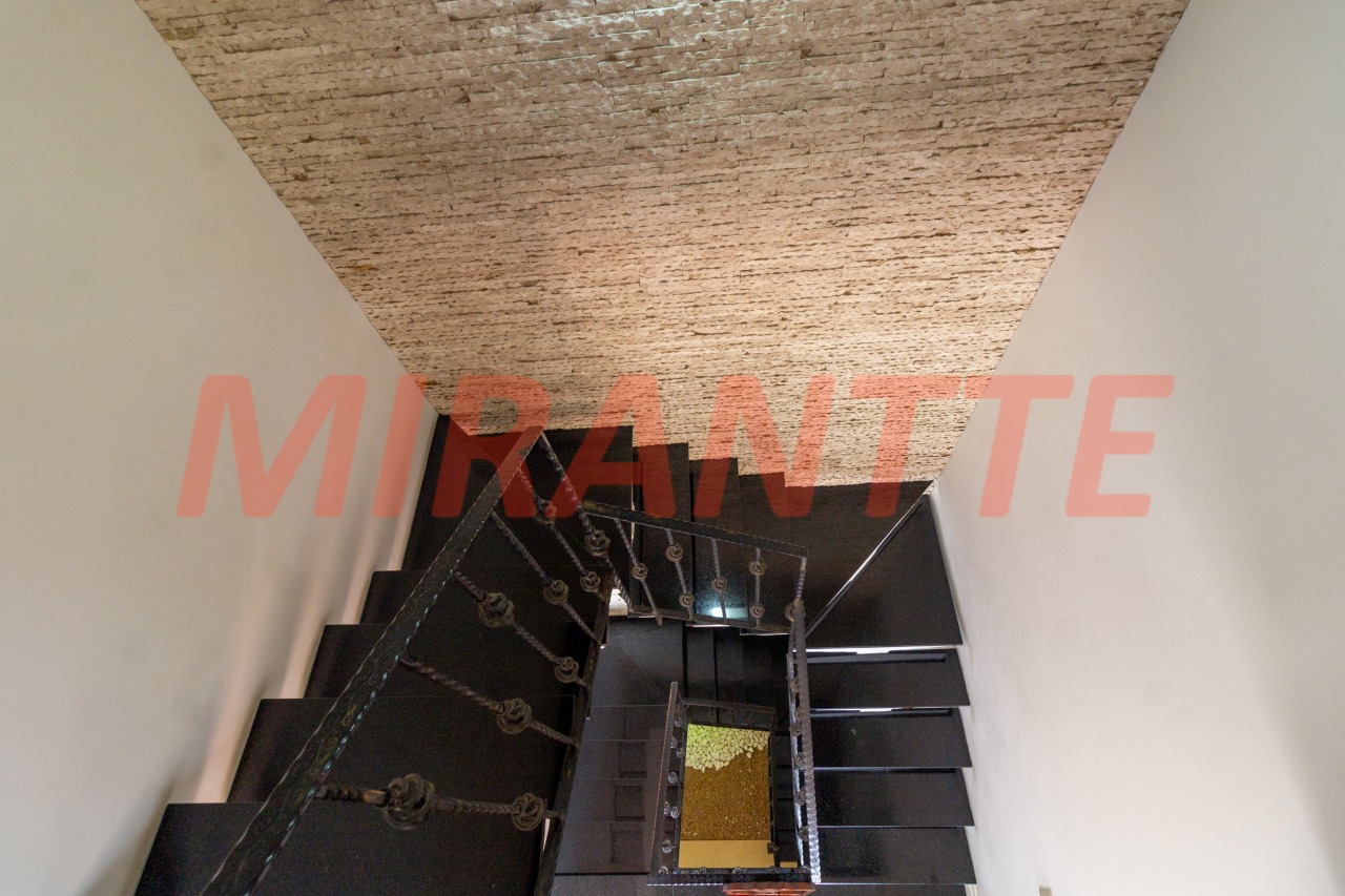 Sobrado de 178m² com 3 quartos em Jaçana