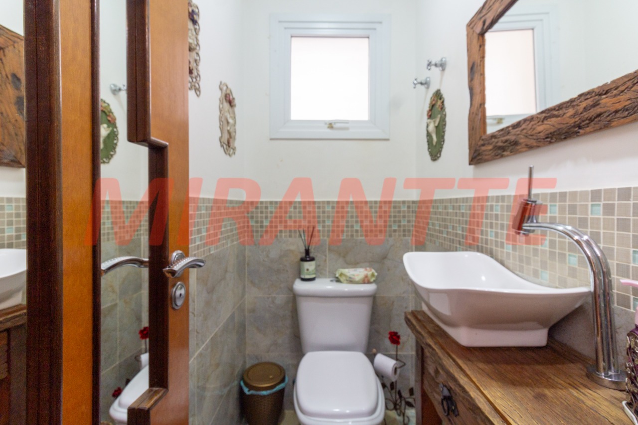 Sobrado de 178m² com 3 quartos em Jaçana