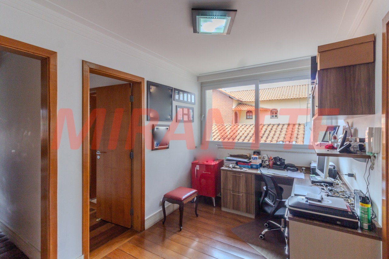 Sobrado de 178m² com 3 quartos em Jaçana