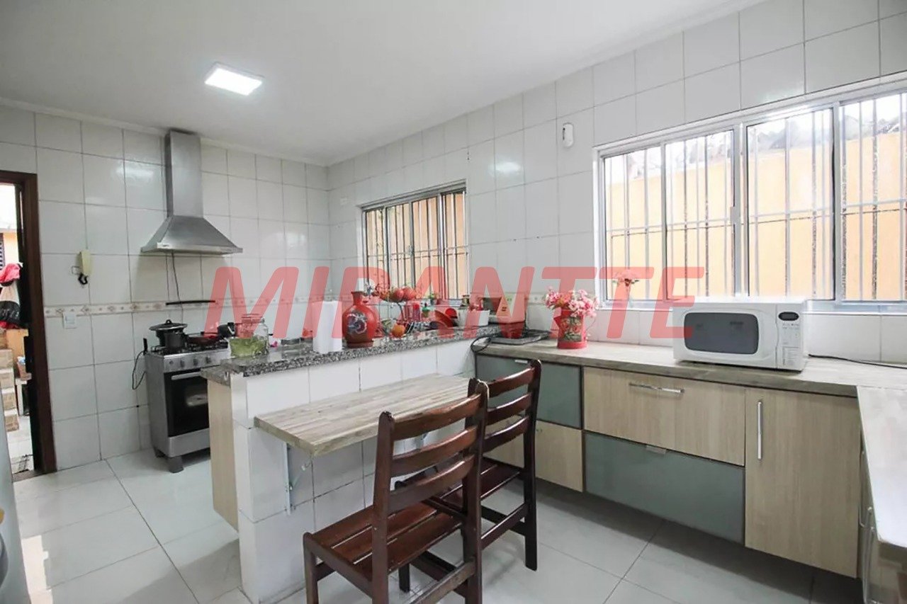 Sobrado de 134m² com 3 quartos em Vila Roque