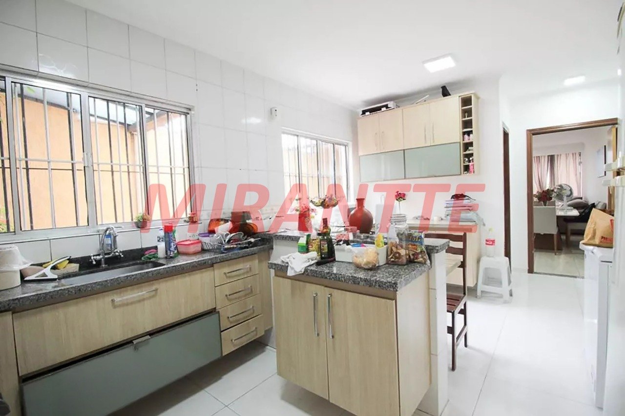 Sobrado de 134m² com 3 quartos em Vila Roque