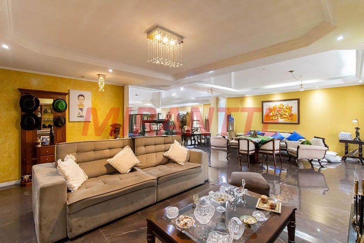 Apartamento de 180m² com 3 quartos em Macedo