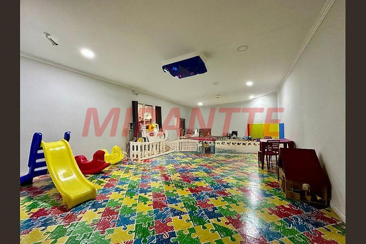 Apartamento de 180m² com 3 quartos em Macedo