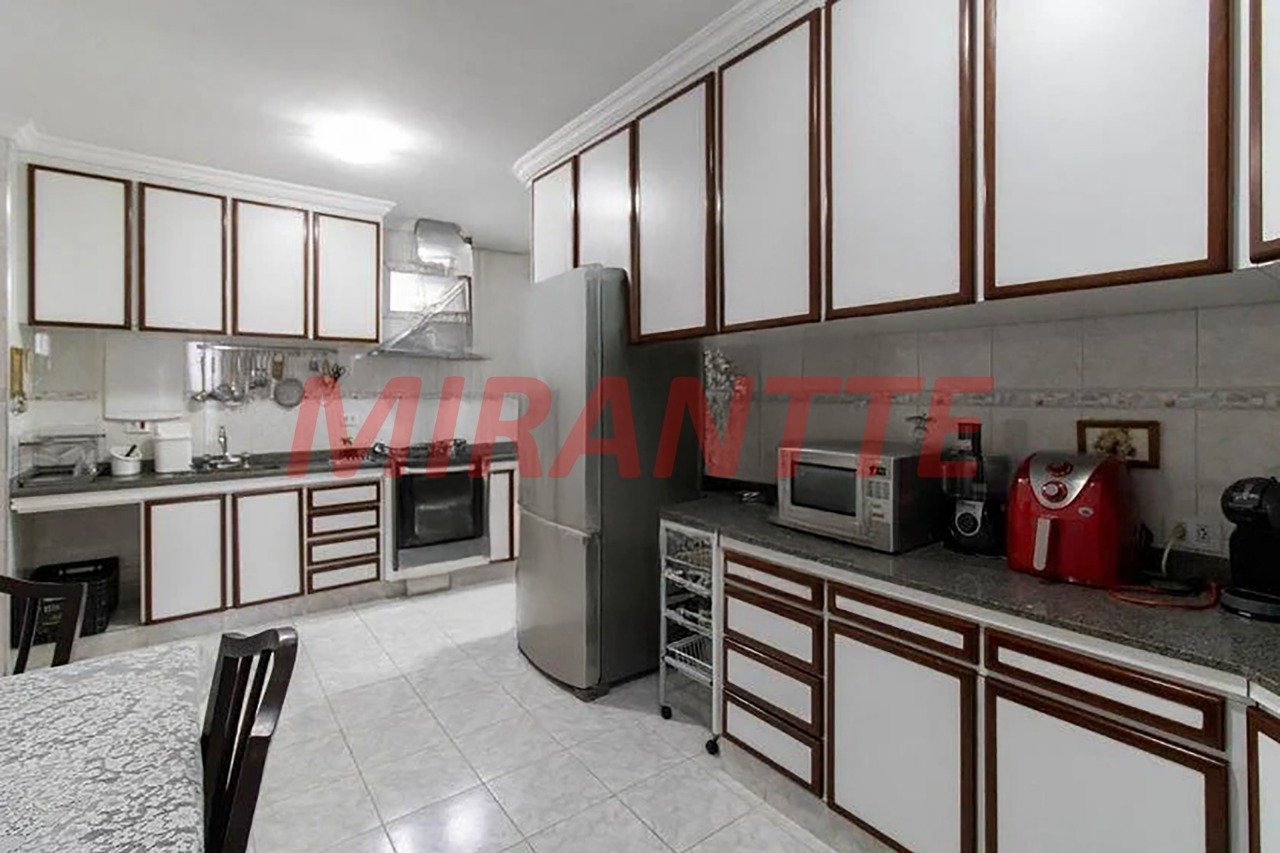 Apartamento de 180m² com 3 quartos em Macedo