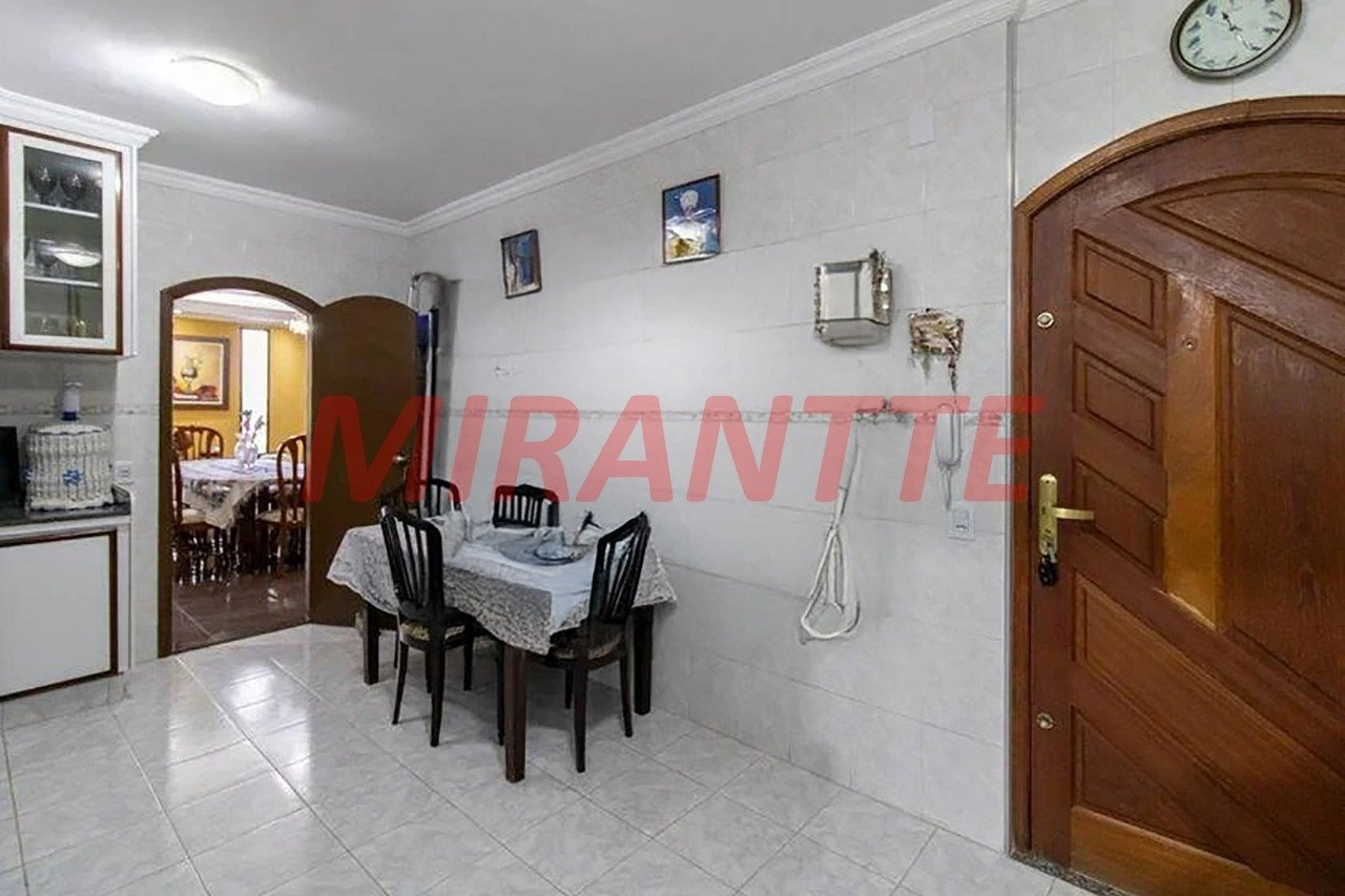 Apartamento de 180m² com 3 quartos em Macedo