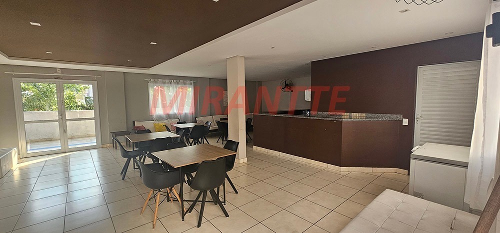 Apartamento de 53m² com 2 quartos em Parque Vitoria