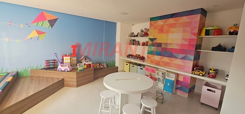 Apartamento de 53m² com 2 quartos em Parque Vitoria