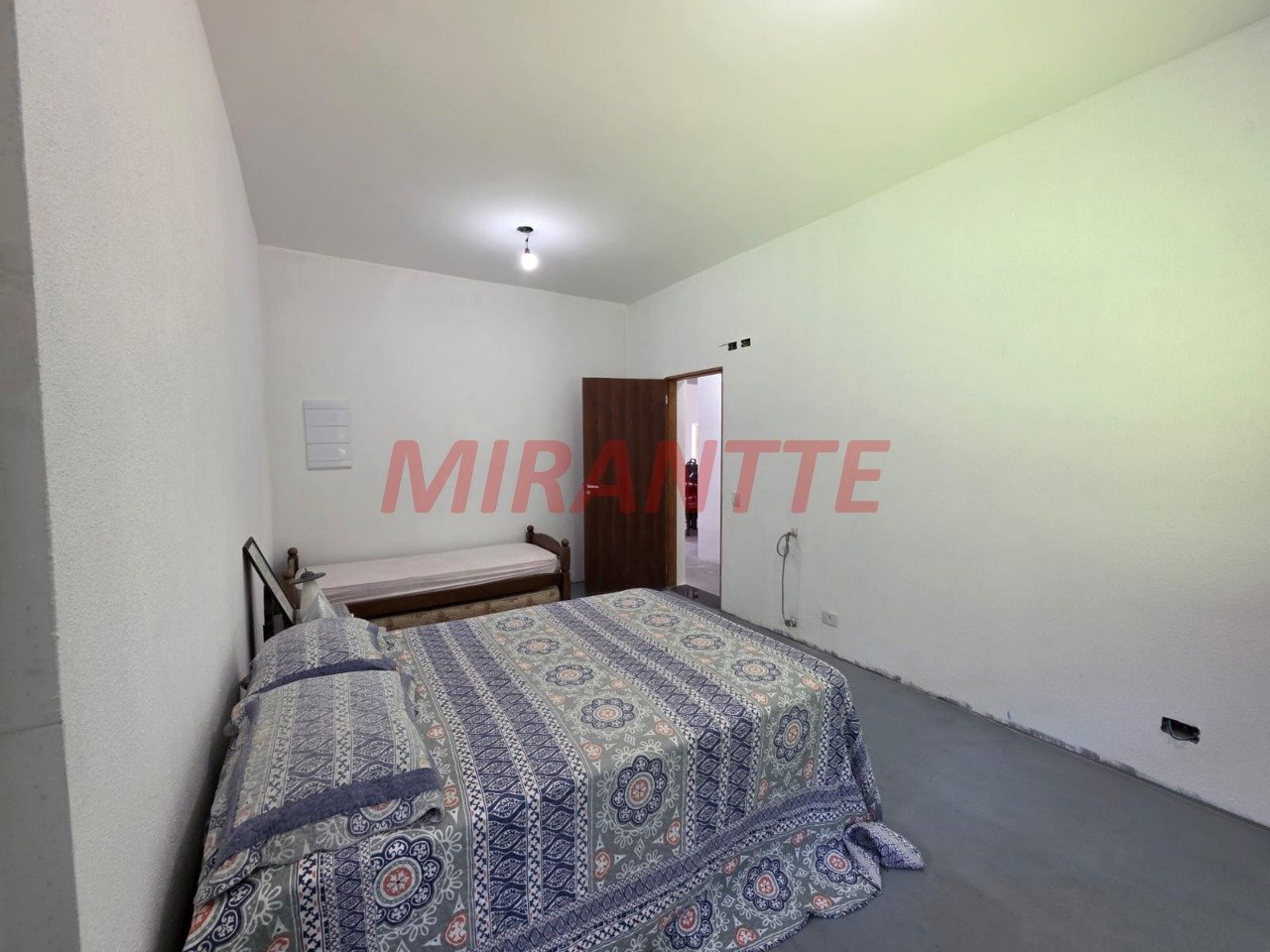 Sobrado de 420m² com 5 quartos em Serra da Cantareira