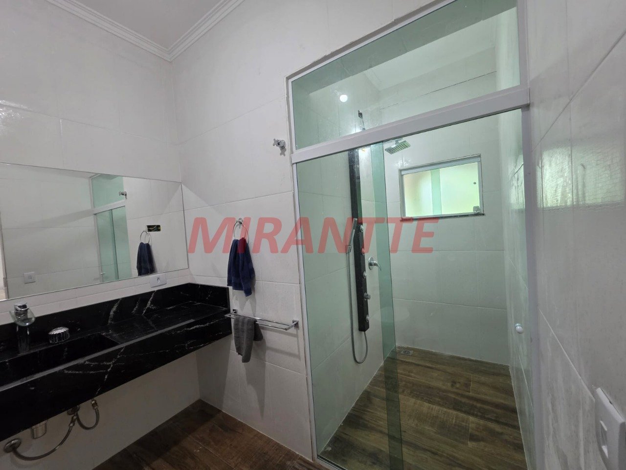 Sobrado de 420m² com 5 quartos em Serra da Cantareira
