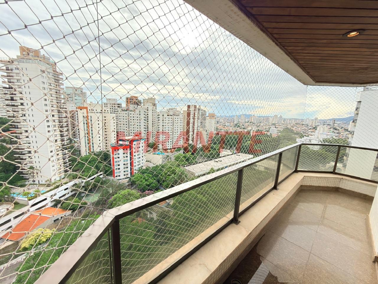 Apartamento de 143m² com 3 quartos em Santana