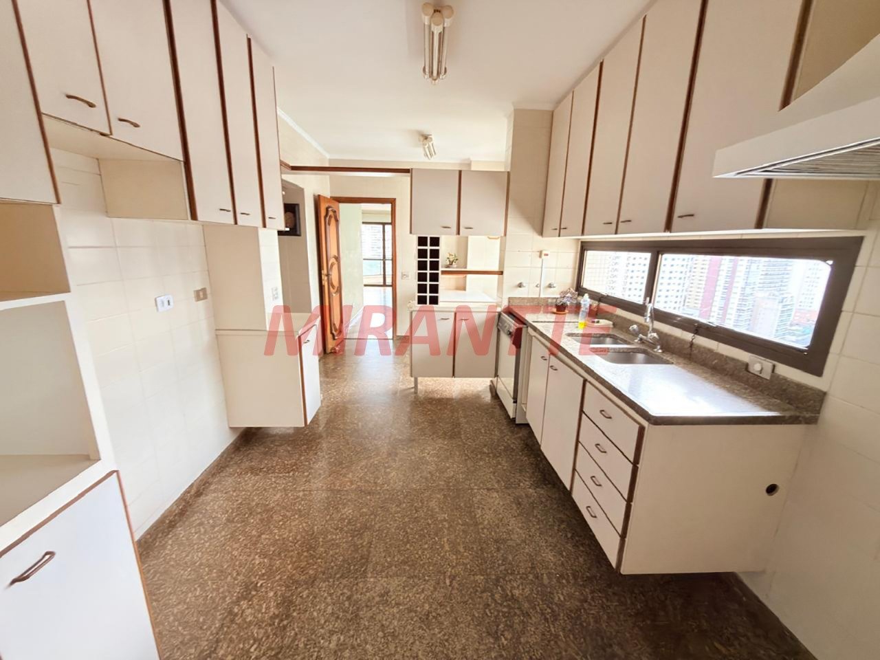 Apartamento de 143m² com 3 quartos em Santana