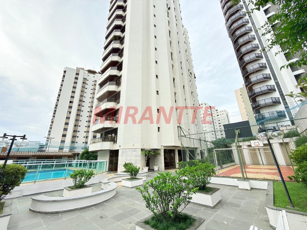 Apartamento de 143m² com 3 quartos em Santana