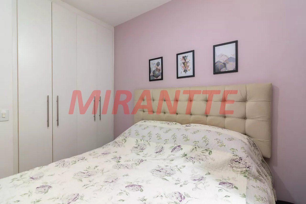 Apartamento de 48m² com 2 quartos em Água Fria