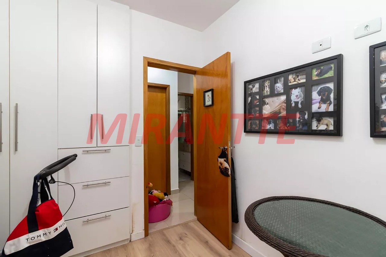 Apartamento de 48m² com 2 quartos em Água Fria