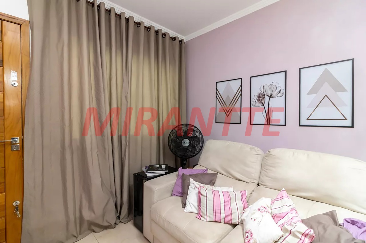 Apartamento de 48m² com 2 quartos em Água Fria