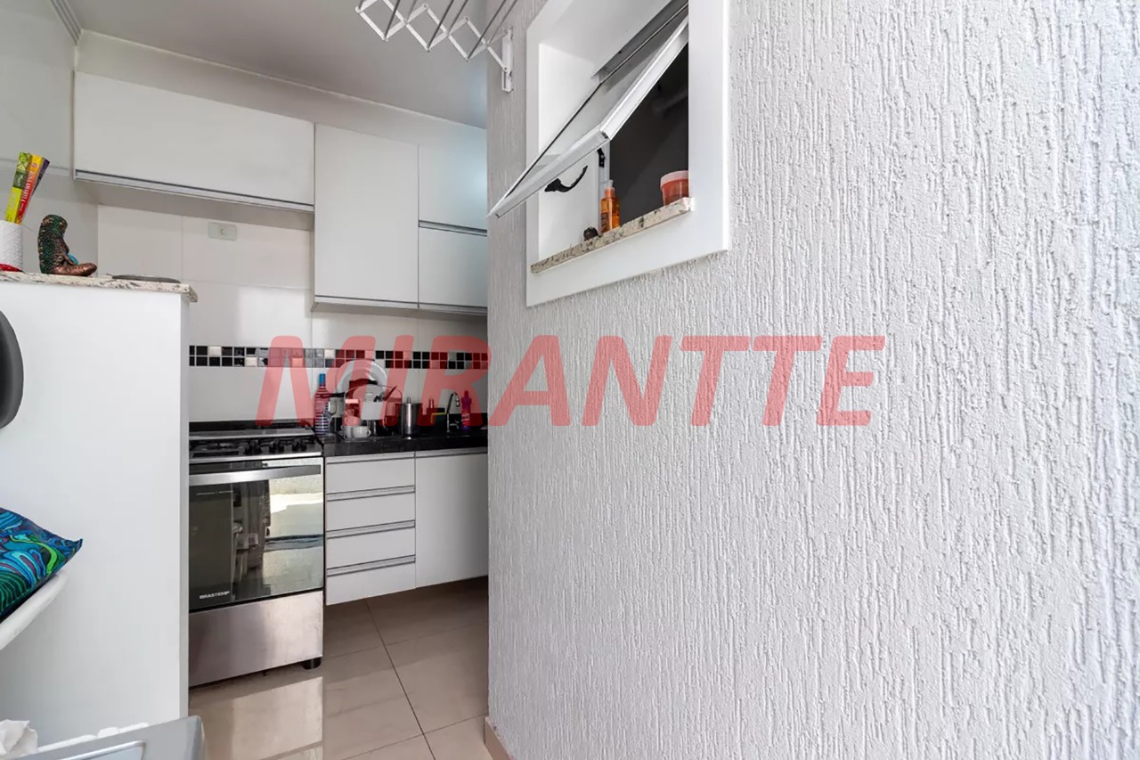 Apartamento de 48m² com 2 quartos em Água Fria