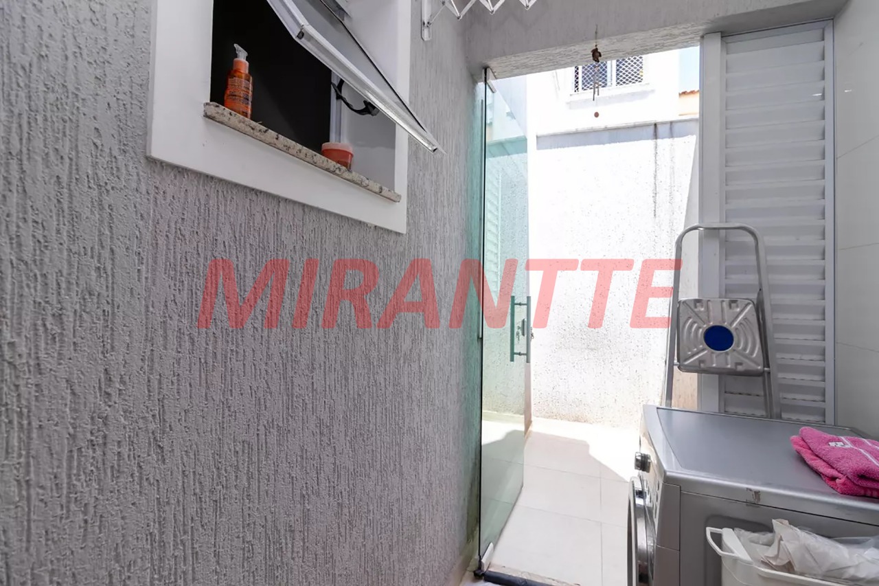 Apartamento de 48m² com 2 quartos em Água Fria