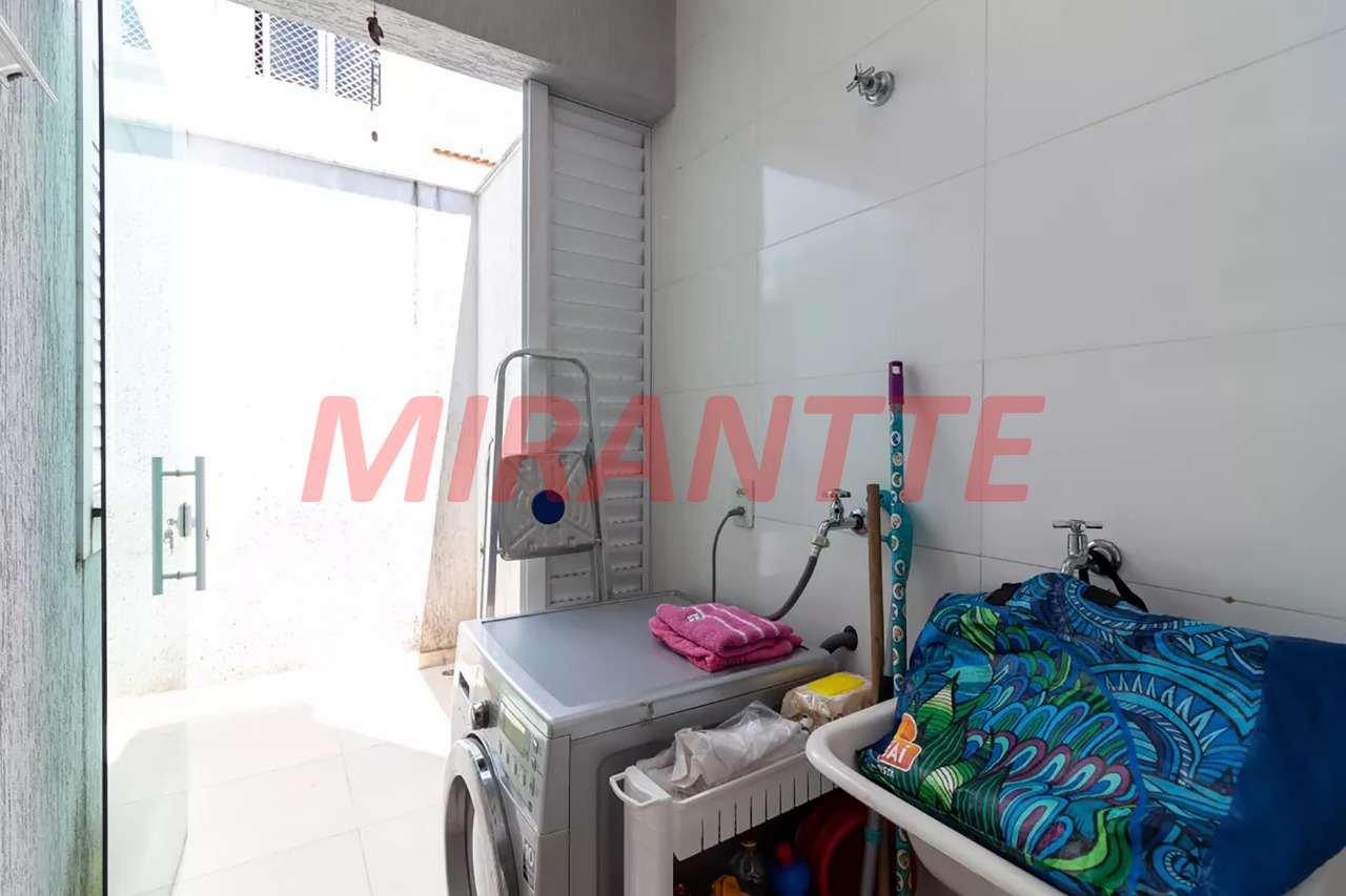 Apartamento de 48m² com 2 quartos em Água Fria