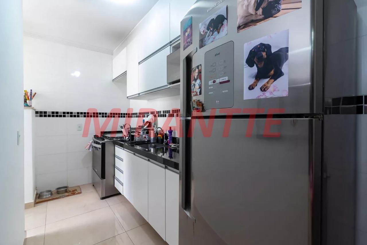 Apartamento de 48m² com 2 quartos em Água Fria
