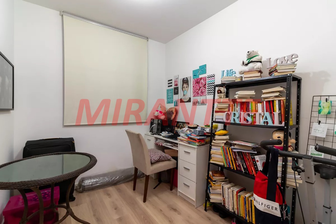 Apartamento de 48m² com 2 quartos em Água Fria