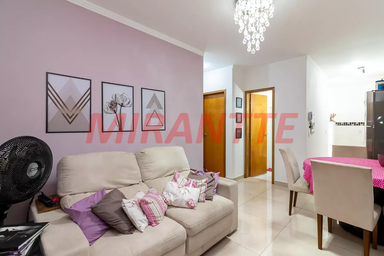 Apartamento de 48m² com 2 quartos em Água Fria