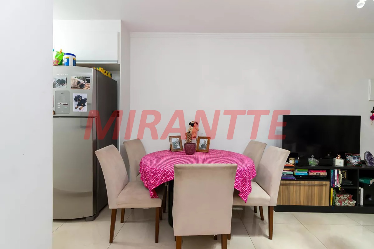 Apartamento de 48m² com 2 quartos em Água Fria