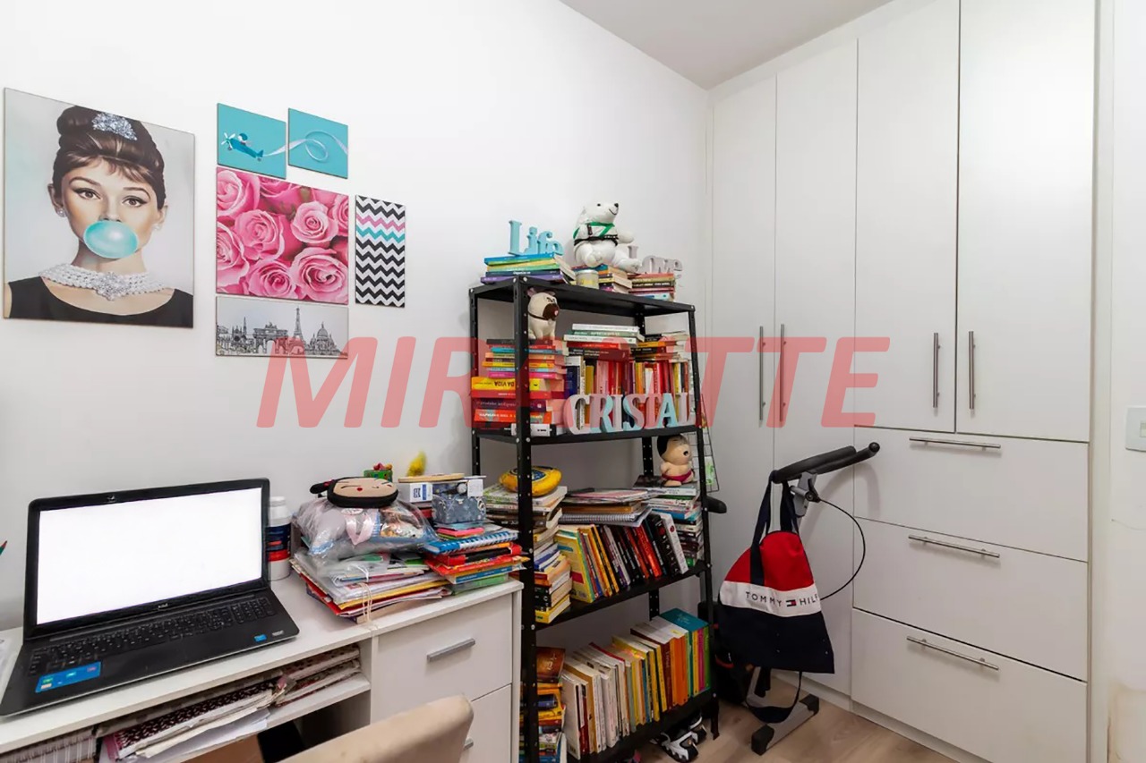 Apartamento de 48m² com 2 quartos em Água Fria