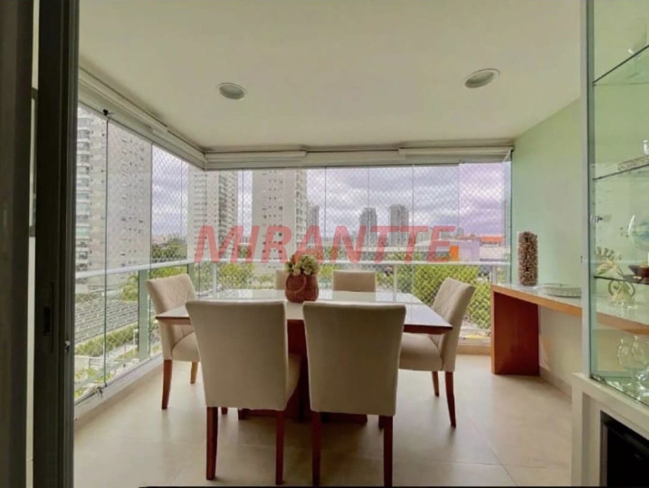 Apartamento de 69m² com 2 quartos em Vila Anastacio