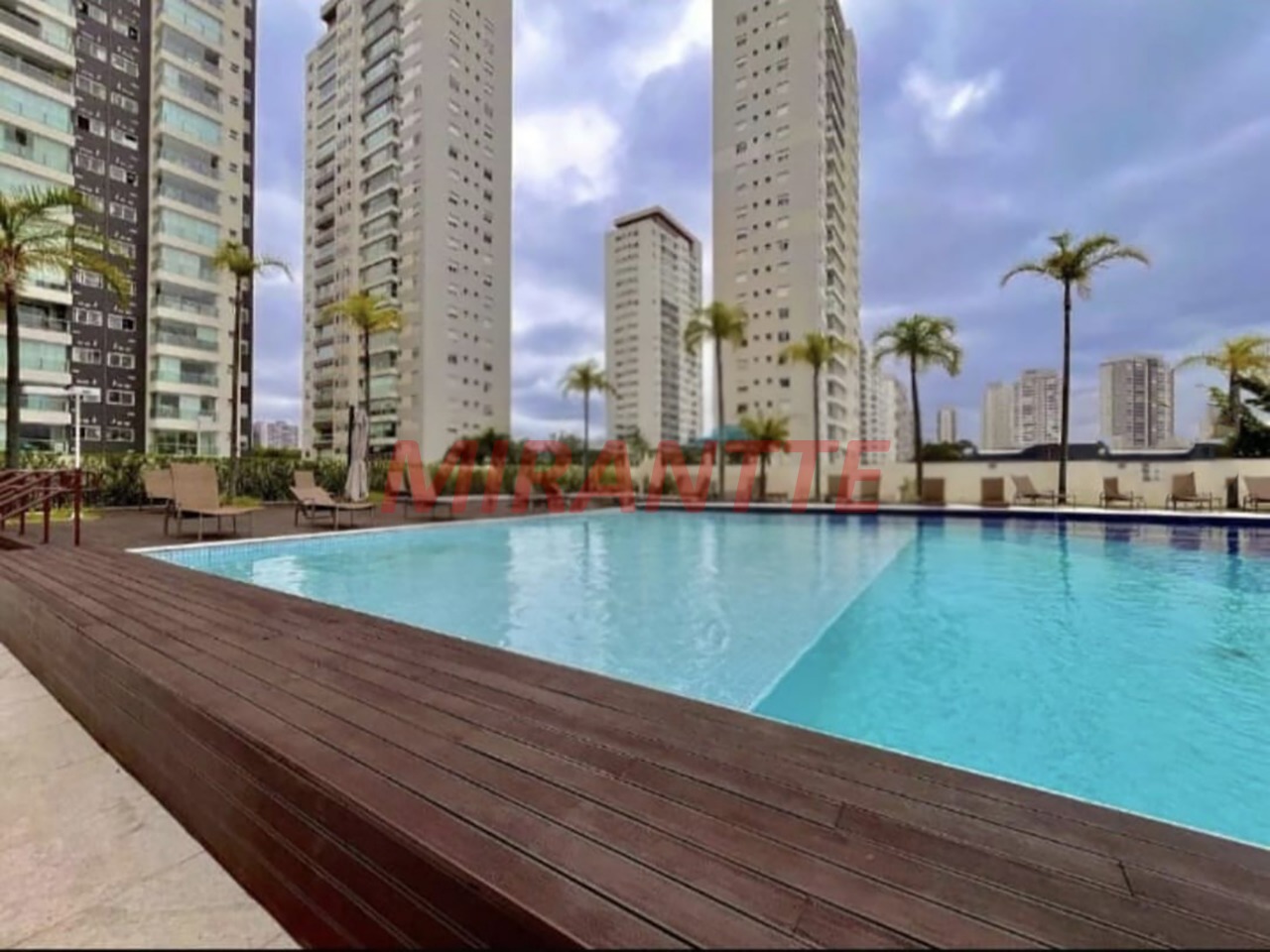 Apartamento de 69m² com 2 quartos em Vila Anastacio