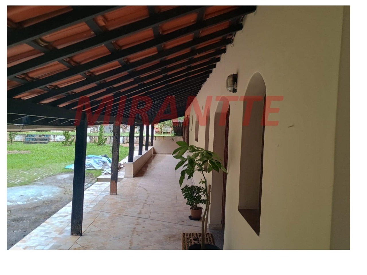 ChÁcara de 300m² com 2 quartos em Jardim Casa Grande/ Varginha