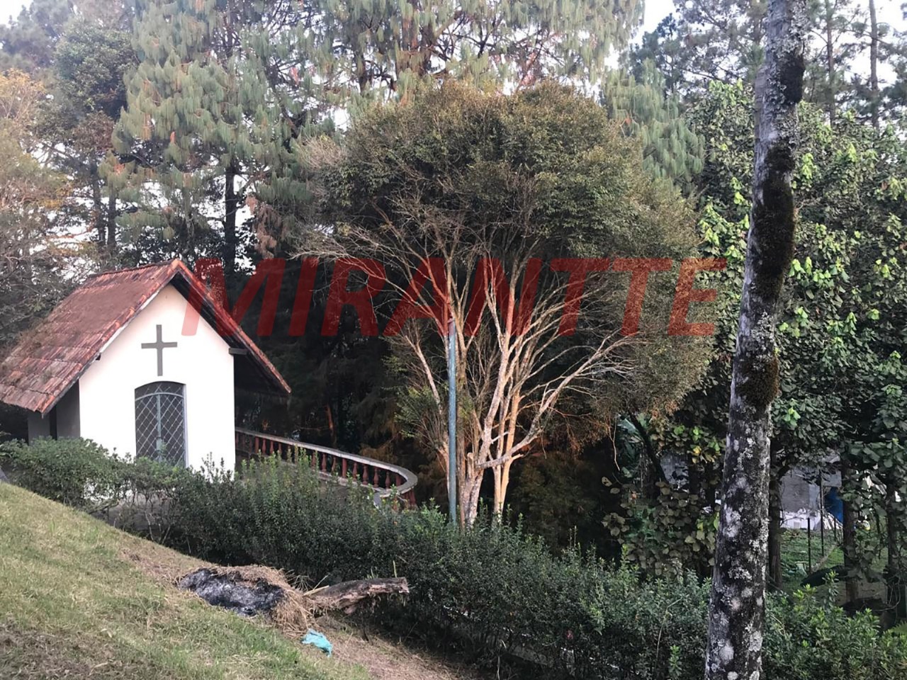 ChÁcara de 300m² com 2 quartos em Jardim Casa Grande/ Varginha