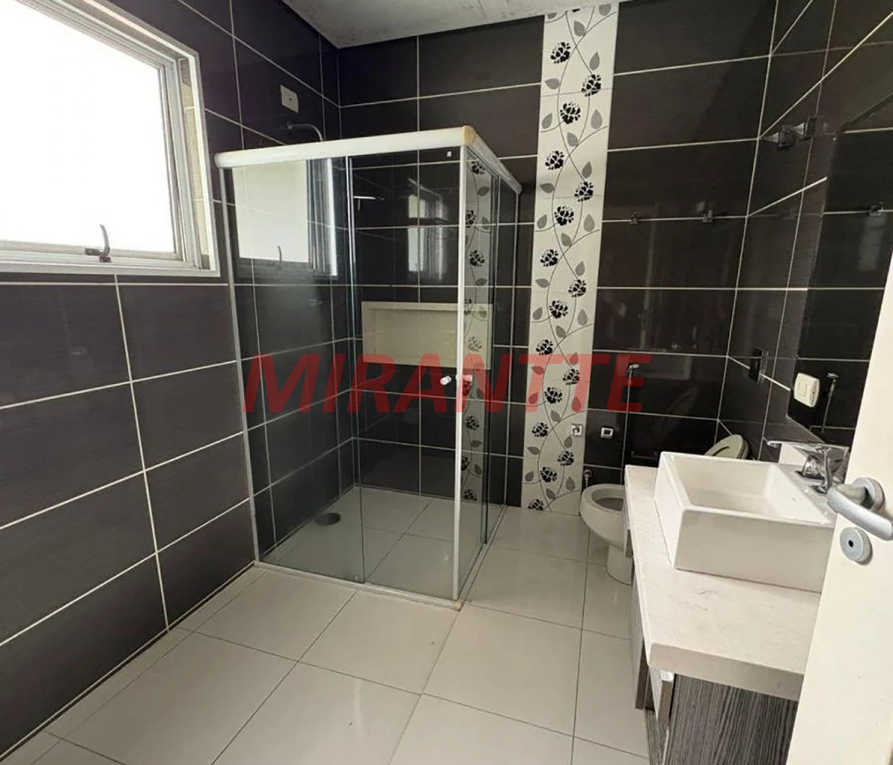 Sobrado de 159m² com 3 quartos em Sítio Morro Grande
