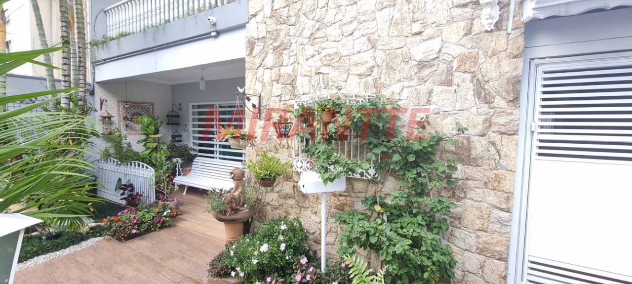 Sobrado de 270m² com 3 quartos em Horto Florestal