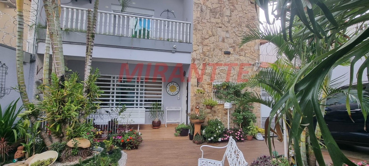 Sobrado de 270m² com 3 quartos em Horto Florestal