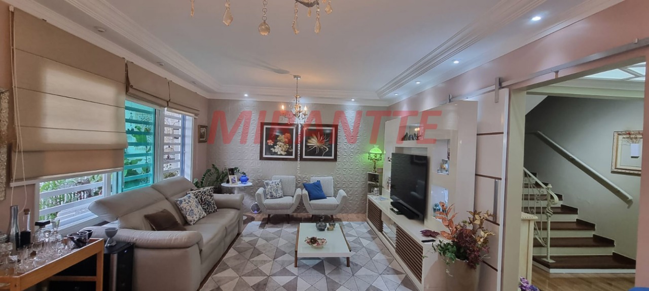 Sobrado de 270m² com 3 quartos em Horto Florestal