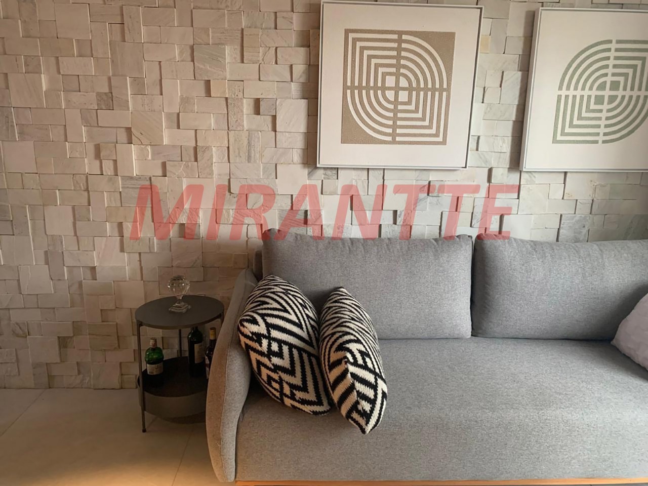 Sobrado de 93m² com 2 quartos em Horto Florestal
