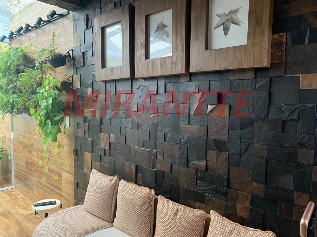 Sobrado de 93m² com 2 quartos em Horto Florestal