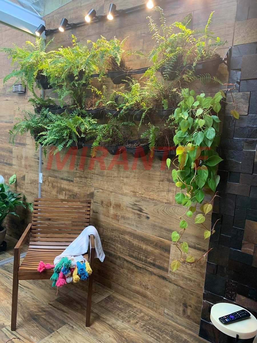 Sobrado de 93m² com 2 quartos em Horto Florestal