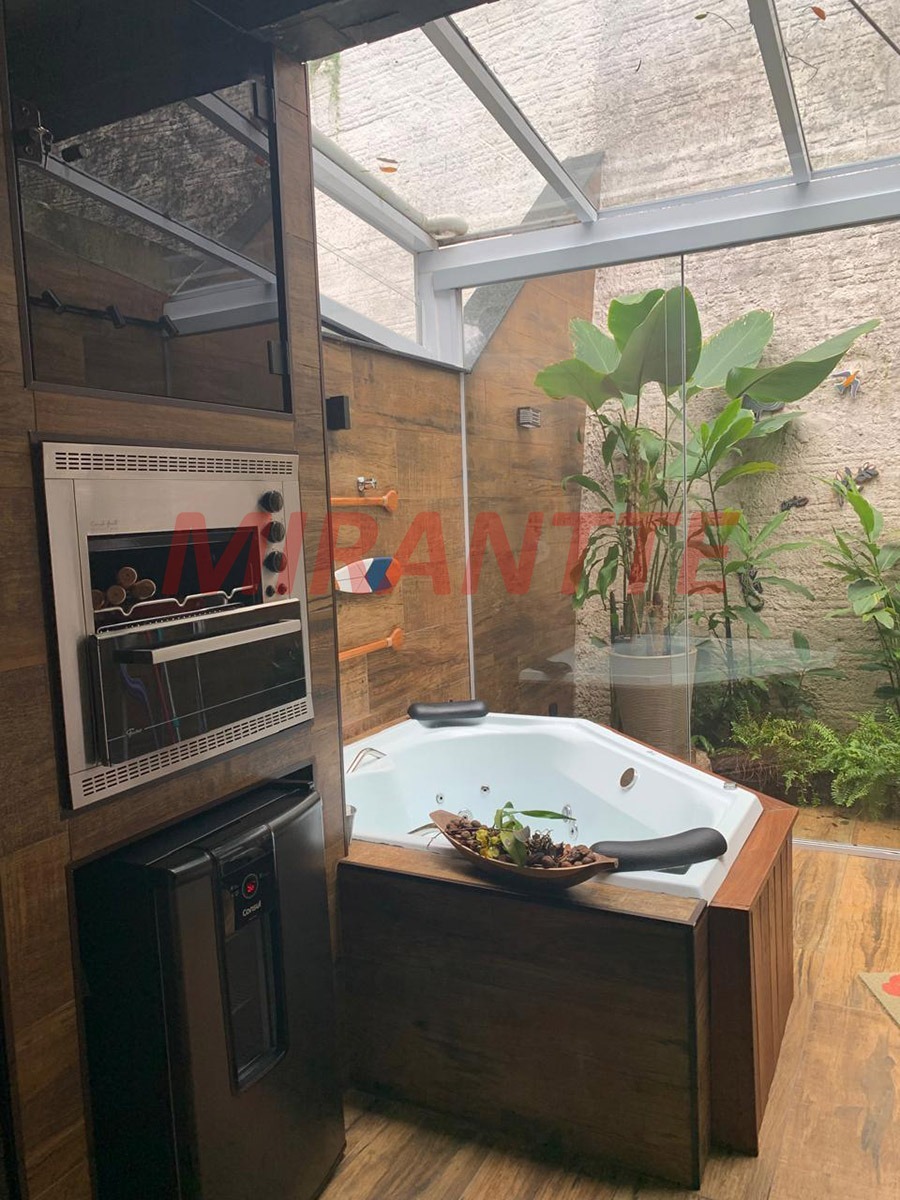 Sobrado de 93m² com 2 quartos em Horto Florestal