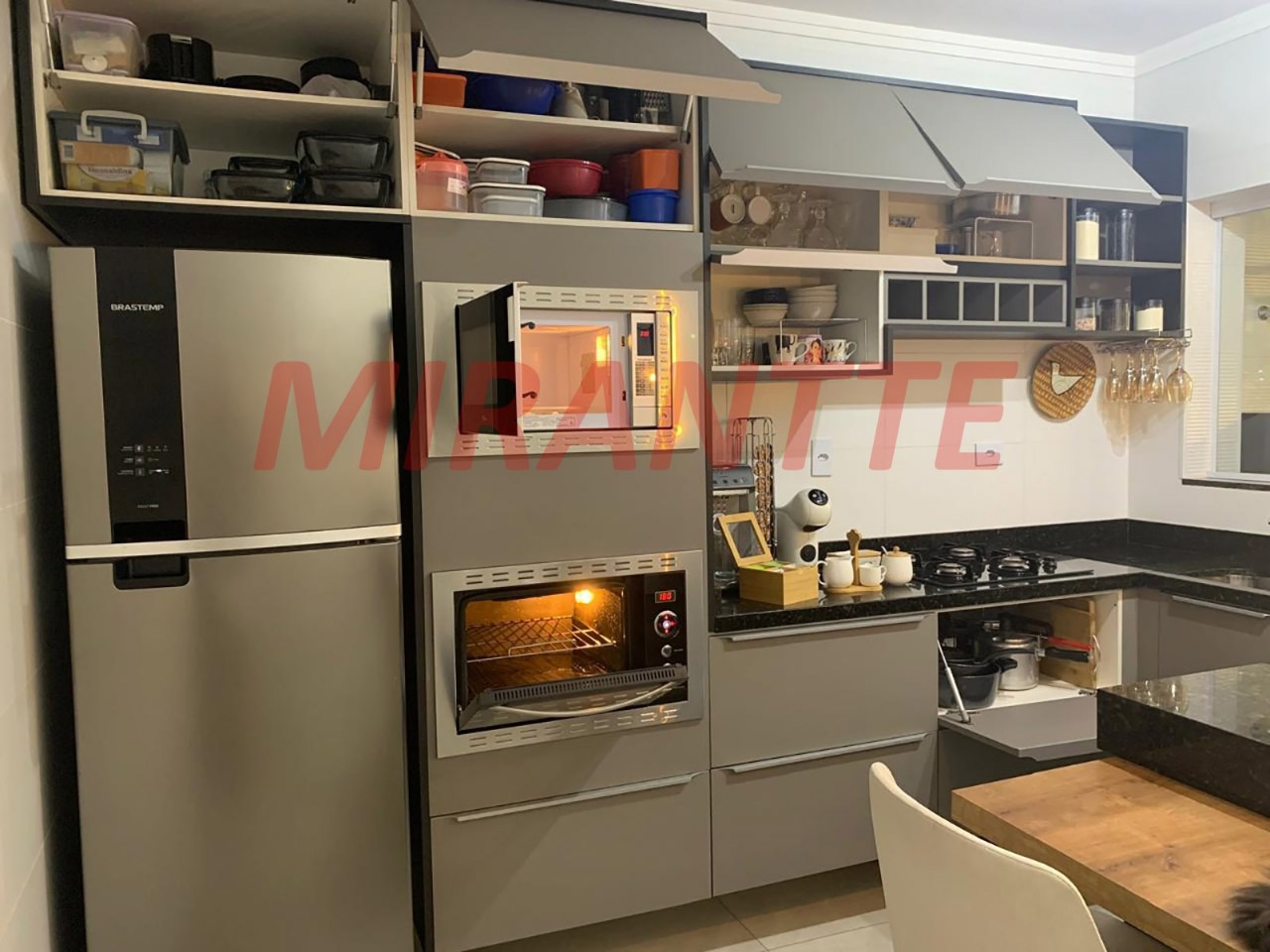 Sobrado de 93m² com 2 quartos em Horto Florestal