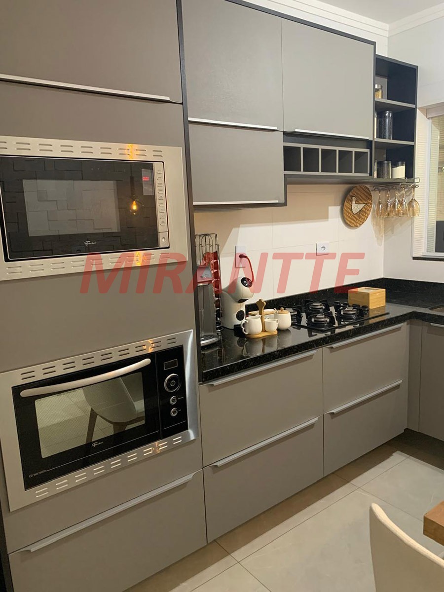 Sobrado de 93m² com 2 quartos em Horto Florestal