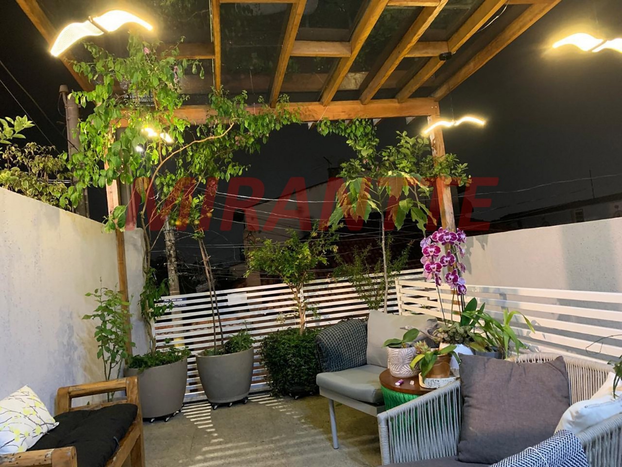 Sobrado de 93m² com 2 quartos em Horto Florestal