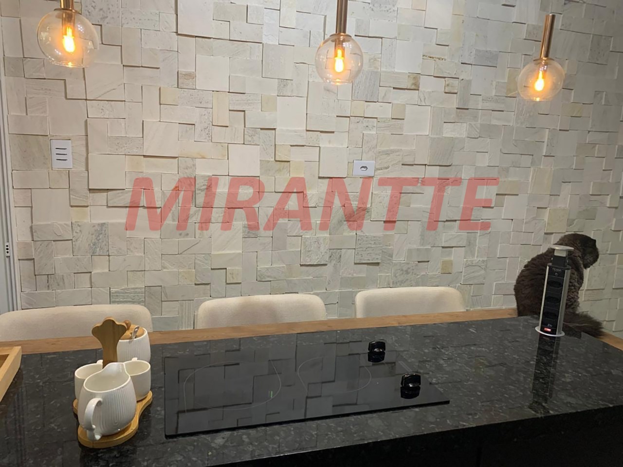 Sobrado de 93m² com 2 quartos em Horto Florestal