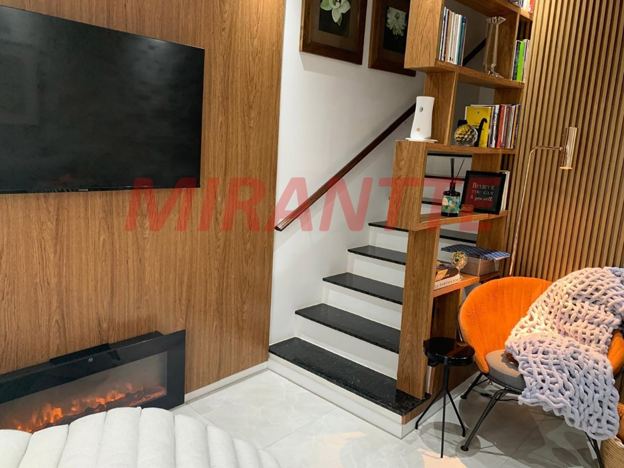Sobrado de 93m² com 2 quartos em Horto Florestal