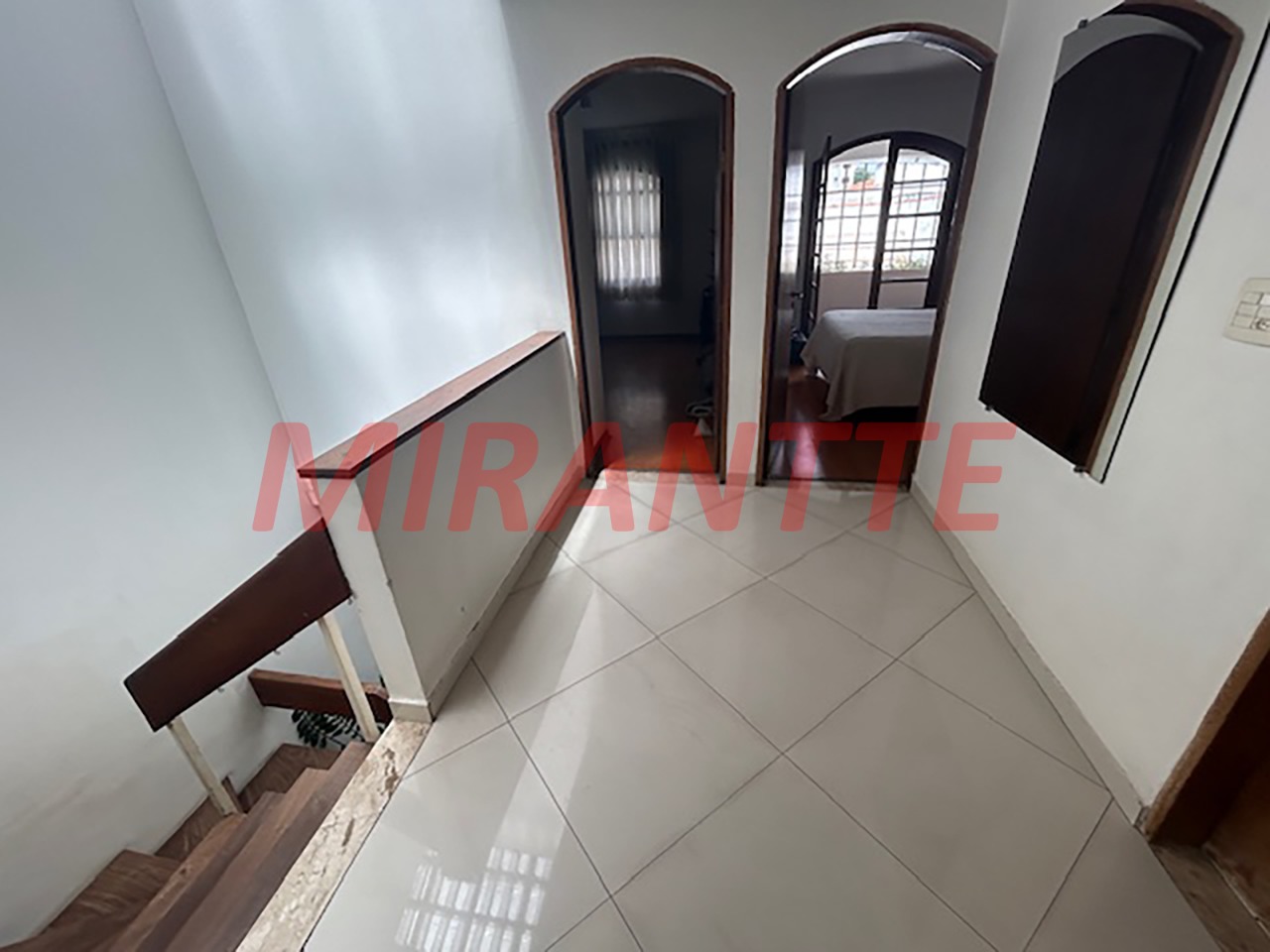 Sobrado de 250m² com 3 quartos em Santana