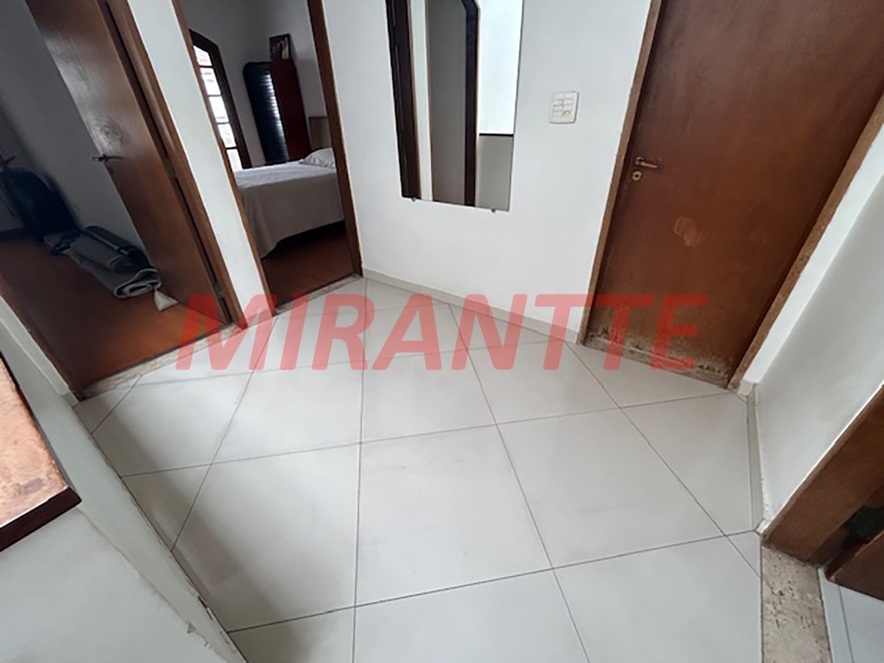 Sobrado de 250m² com 3 quartos em Santana