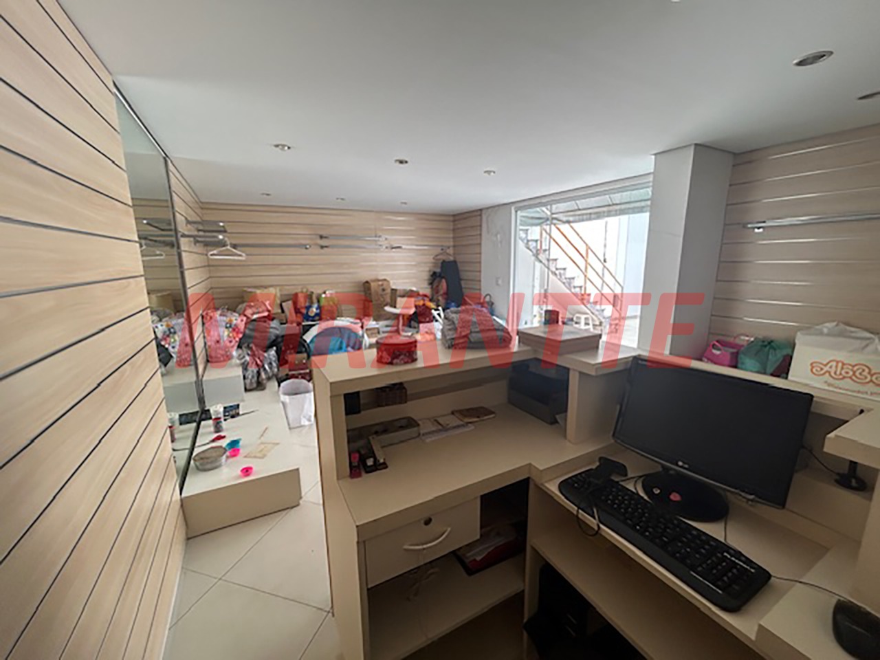 Sobrado de 250m² com 3 quartos em Santana